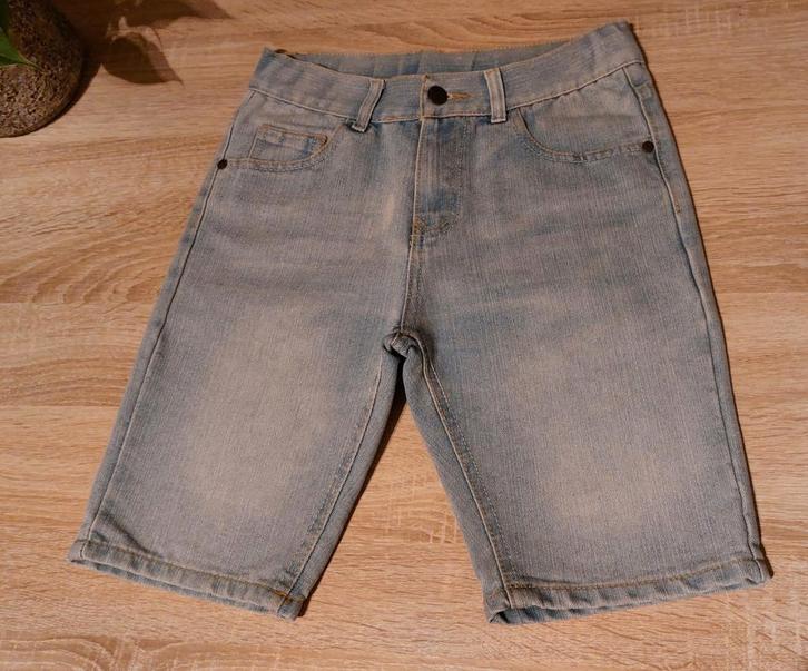 Koopje !!!  Nieuwe jeans bermuda - 12 jaar., Kinderen en Baby's, Kinderkleding | Maat 164, Nieuw, Jongen, Broek, Ophalen of Verzenden