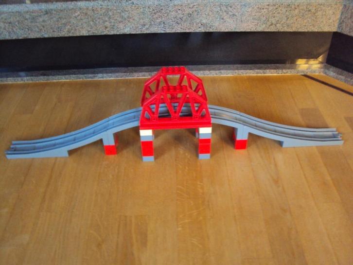 Duplo, super lange brug met rode bogen*PRIMA STAAT!!!, Kinderen en Baby's, Speelgoed | Duplo en Lego, Duplo, Complete set, Ophalen of Verzenden
