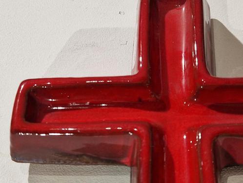 Keramisch kruis van Oswald Tieberghien jaren 60 , keramiek, Antiek en Kunst, Antiek | Keramiek en Aardewerk, Ophalen of Verzenden