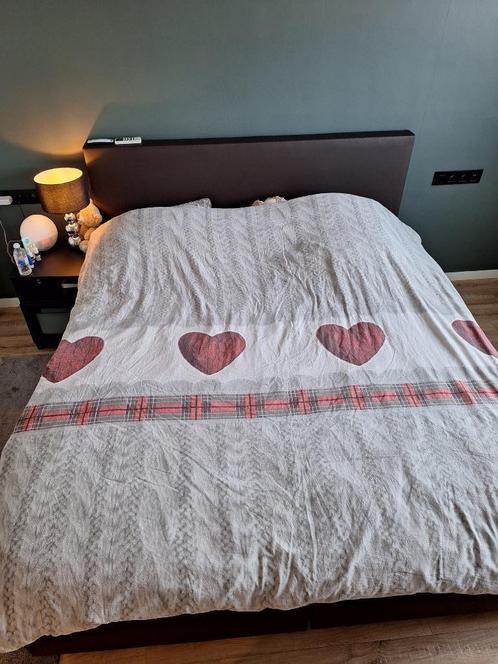 Boxspring, Huis en Inrichting, Slaapkamer | Boxsprings, Gebruikt, 180 cm, 200 cm, Tweepersoons, Bruin, Ophalen