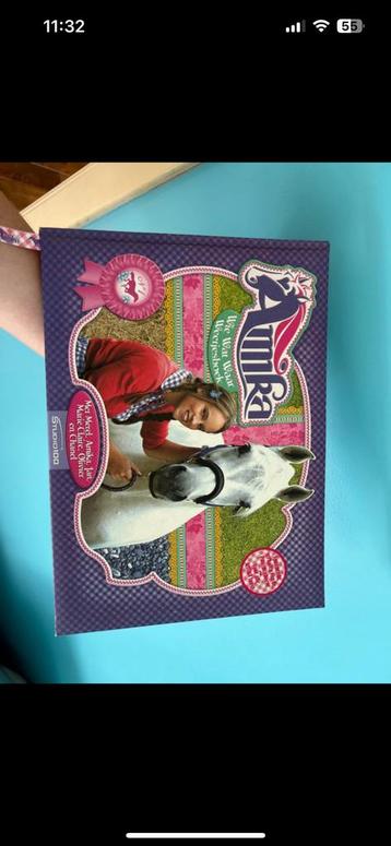 Vera Gheysels - Wie wat waar weetjesboek Amika beschikbaar voor biedingen