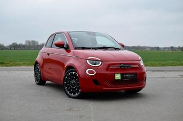 Fiat 500e La Prima 3+1 (RED), ACC/Pano/JBL/CarPlay/Cam/NIEUW, Autos, Rouge, Achat, 87 kW, Entreprise