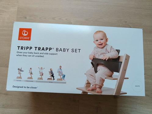 Stokke Tripp Trapp baby set wit NIEUW, Enfants & Bébés, Chaises pour enfants, Neuf, Chaise évolutive, Réducteur de chaise, Enlèvement ou Envoi