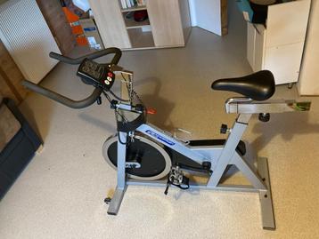 spinningfiets beschikbaar voor biedingen