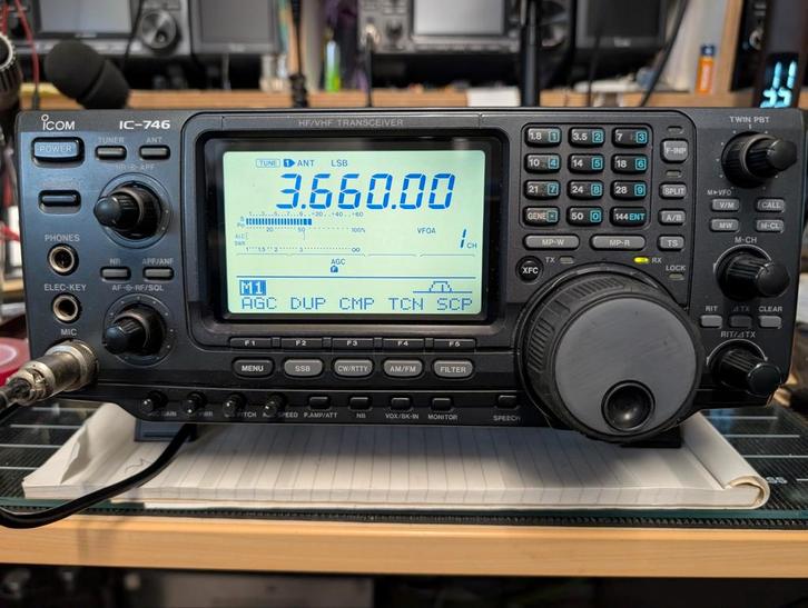 Icom IC-746 HF/VHF transciever, Telecommunicatie, Zenders en Ontvangers, Gebruikt, Ophalen of Verzenden