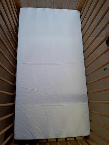 Kinderbed + matras beschikbaar voor biedingen