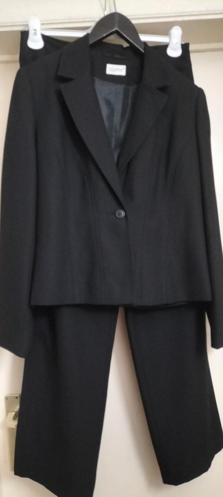 Prachtig gitzwart broekpak van Together, Kleding | Dames, Jasjes, Kostuums en Pakken, Zo goed als nieuw, Kostuum of Pak, Maat 42/44 (L)
