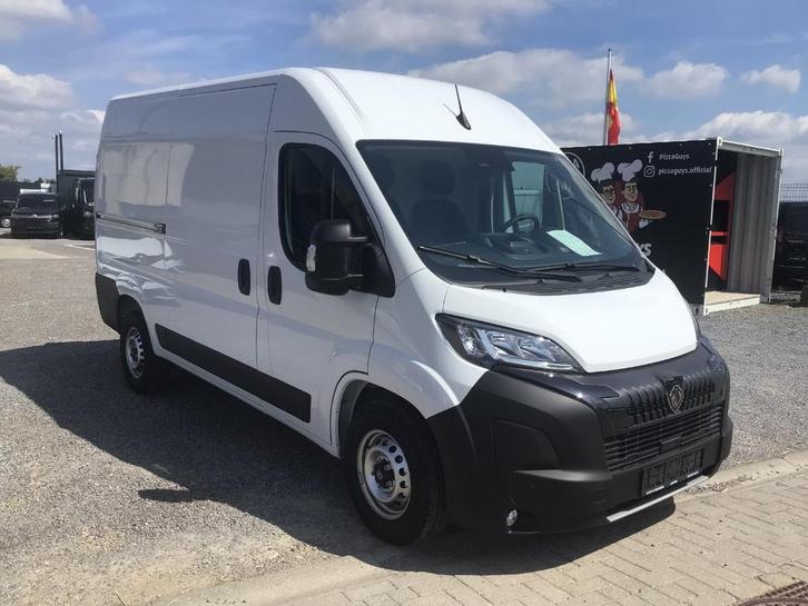 peugeot boxer l2h2 140pk AUTOMAAT 2024 10km FULL/OPTION, Auto's, Bestelwagens en Lichte vracht, Bedrijf, Te koop, 360° camera