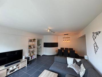 Bel appartement 2 chambres rénové à Berchem-Sainte-Agathe beschikbaar voor biedingen