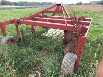spitfrees, cambridge rol, aardappelrooier, ... beschikbaar voor biedingen