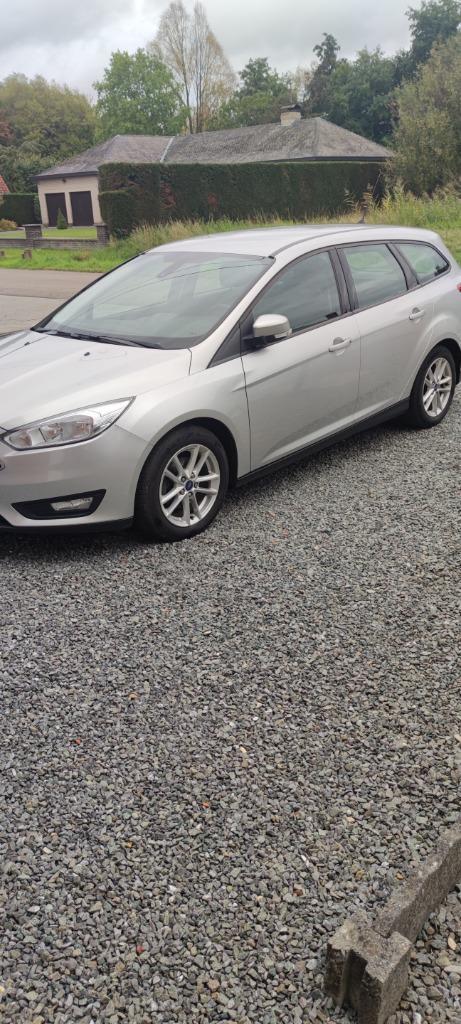 ford focus break, Auto's, Ford, Particulier, Focus, ABS, Airbags, Airconditioning, Alarm, Bluetooth, Bochtverlichting, Boordcomputer