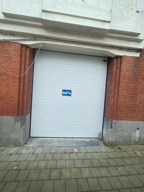 Box/ Entrepôt à louer, Immo, Garages & Places de parking