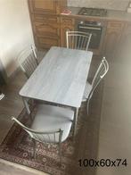 keukentafel + 4 stoelen lichtgrijs met ijzeren onderstel, Ophalen, Gebruikt, 100 tot 150 cm, 50 tot 100 cm