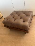 Pouf / ottoman capitonné en cuir – Style classique chic, Maison & Meubles, Carré, Enlèvement, Utilisé, Style classique chic