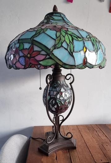 Exclusieve vintage tiffany lamp beschikbaar voor biedingen