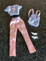Barbie 1997 Teen Skipper ( vintage ), Verzamelen, Poppen, Ophalen of Verzenden, Zo goed als nieuw, Kleertjes