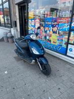 Piaggio fly 50cc, Fietsen en Brommers, Ophalen, Gebruikt, Klasse A (25 km/u), Fly