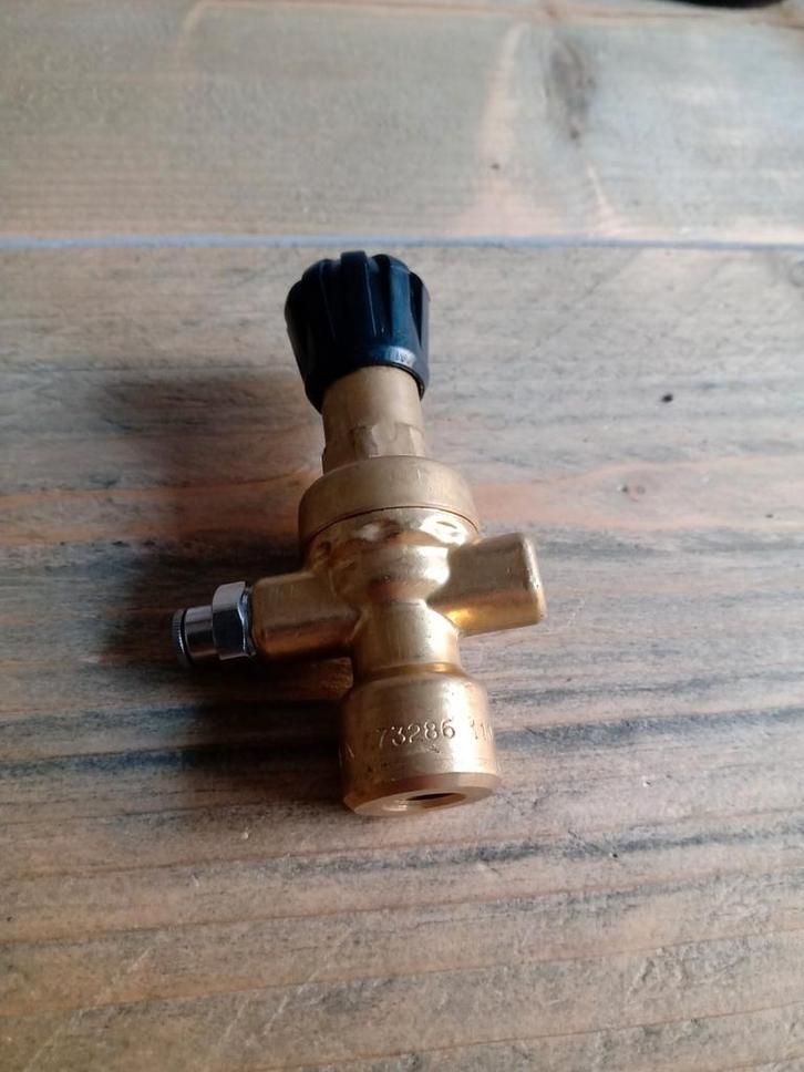 Reduceerventiel wegwerp argon/ co2 fles, Doe-het-zelf en Bouw, Gereedschap | Lasapparaten, Zo goed als nieuw, Ophalen of Verzenden