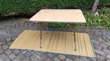 vintage kampeer tafel jaren 60-70 beschikbaar voor biedingen
