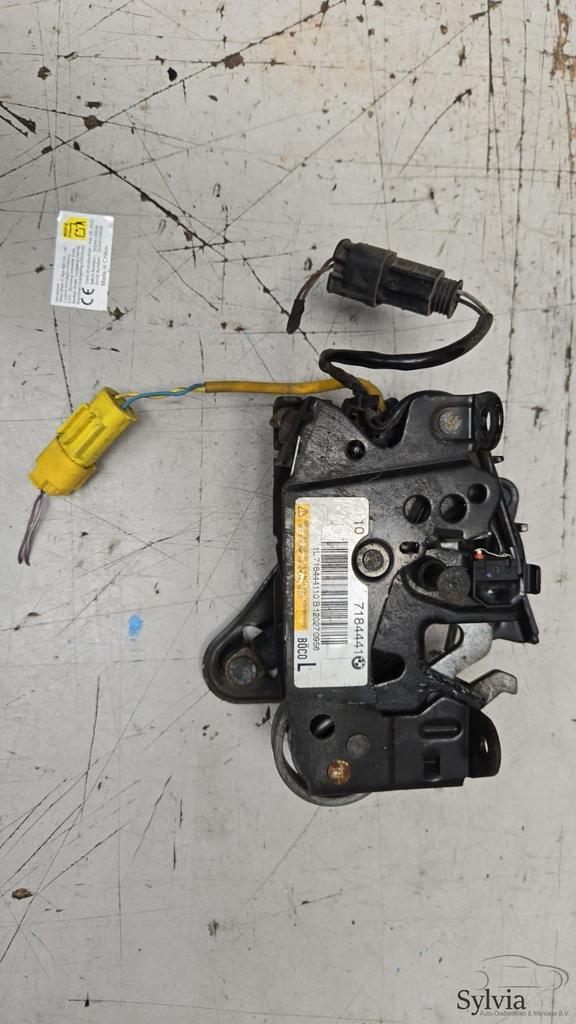 Motorkap slot actief links BMW 5 / 6 / 7 / Z4 serie F01 F02, Auto-onderdelen, Carrosserie, Gebruikt, Ophalen of Verzenden