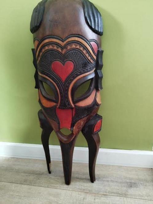 afrikaans masker hoogte 72 cm  breedte 26 cm moet weg bieden, Antiek en Kunst, Kunst | Beelden en Houtsnijwerken, Ophalen