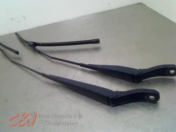 Ruitenwisserarm voor van een Citroen Berlingo, Auto-onderdelen, Ruiten en Toebehoren, Citroën, Gebruikt, 3 maanden garantie, Ophalen of Verzenden