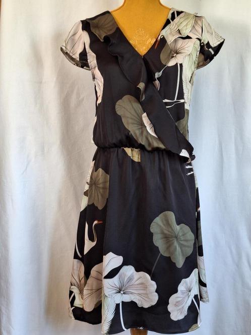 Elégante robe Object taille 38 noire à motifs floraux, Kleding | Dames, Jurken, Zo goed als nieuw, Maat 38/40 (M), Ophalen of Verzenden