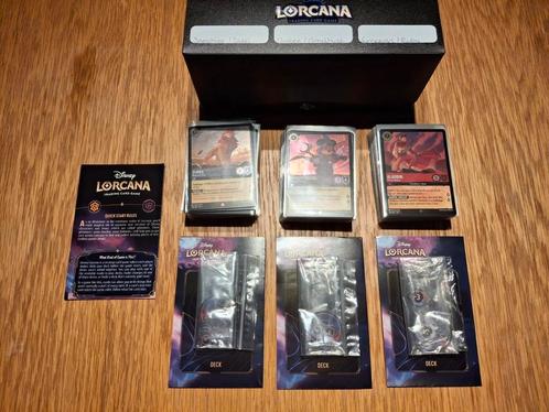 Disney Lorcana The First Chapter – 3 Starterdecks + Deckbox, Hobby en Vrije tijd, Verzamelkaartspellen | Overige, Zo goed als nieuw