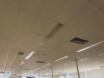 Systeemplafond, platen 120x60, ventilatieroosters beschikbaar voor biedingen
