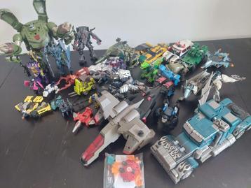 Lot van 28 Transformers, G1, Leader Optimus, Megatron, etc beschikbaar voor biedingen
