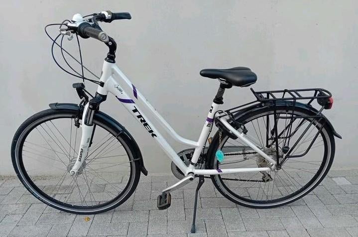 Meisjesfiets Trek T80 28inch 21speed maat45 NIEUWPRIJS 579€, Fietsen en Brommers, Fietsen | Dames | Moederfietsen, Zo goed als nieuw