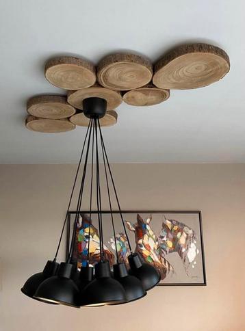 Verlichting met hout beschikbaar voor biedingen