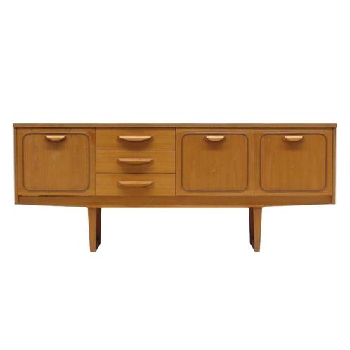 Vintage teak design dressoir met stijlvolle handgrepen '60, Huis en Inrichting, Kasten | Dressoirs, Zo goed als nieuw, 150 tot 200 cm