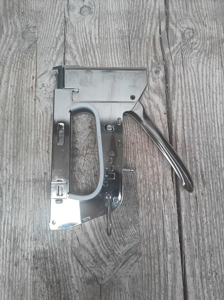 Rapid R36 kabeltacker, Doe-het-zelf en Bouw, Gereedschap | Handgereedschap, Zo goed als nieuw, Ophalen