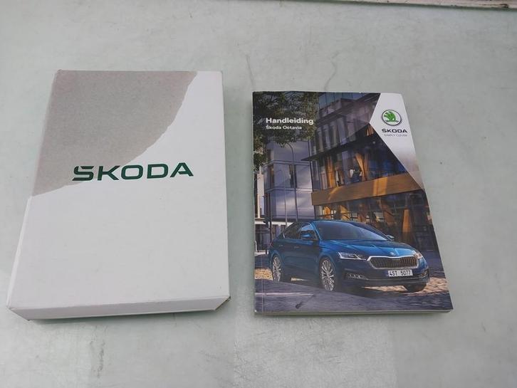 INSTRUKTIEBOEK Skoda Octavia Combi (NXAC) (01-2019/-), Auto-onderdelen, Overige Auto-onderdelen, Skoda, Gebruikt