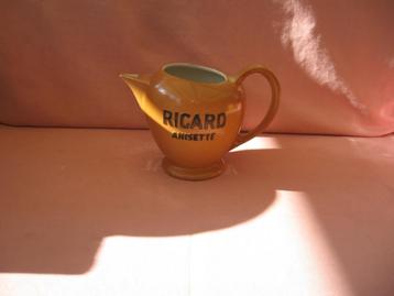 Bidon Ricard rond d'un demi-litre en brun pierre RICARD Anis, Enlèvement ou Envoi, Comme neuf, Ustensile