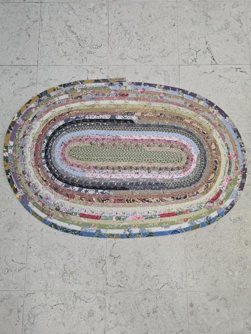 Ovaal vloerkleed — 65x98cm/handgemaakt/gemaakt in België, Huis en Inrichting, Stoffering | Tapijten en Vloerkleden, Nieuw, 50 tot 100 cm