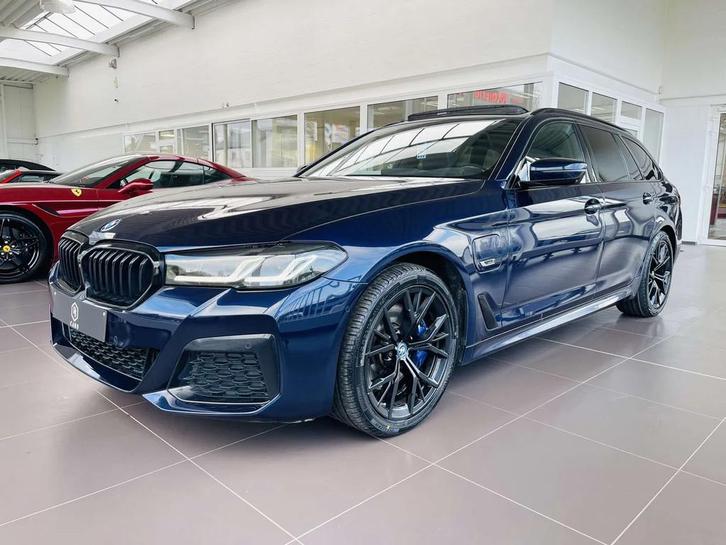 BMW 5 Serie 530 eA PHEV * GARANTIE + PACK M + TOIT PANO + LE, Autos, BMW, Entreprise, Achat, Série 5, ABS, Caméra de recul, Airbags
