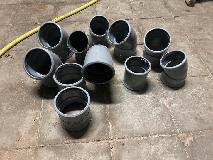 Verdchillende pvc hukpstukken, Doe-het-zelf en Bouw, Buizen en Afvoer, Nieuw, Bochten, PVC, 80 mm of meer, Ophalen