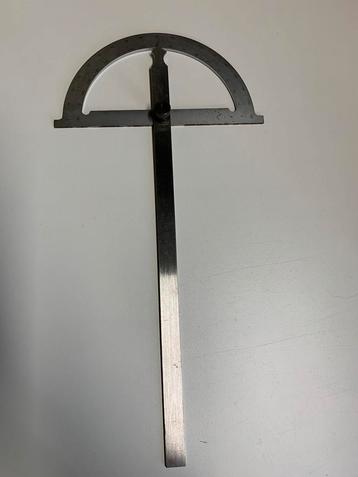 Gradenboog beschikbaar voor biedingen