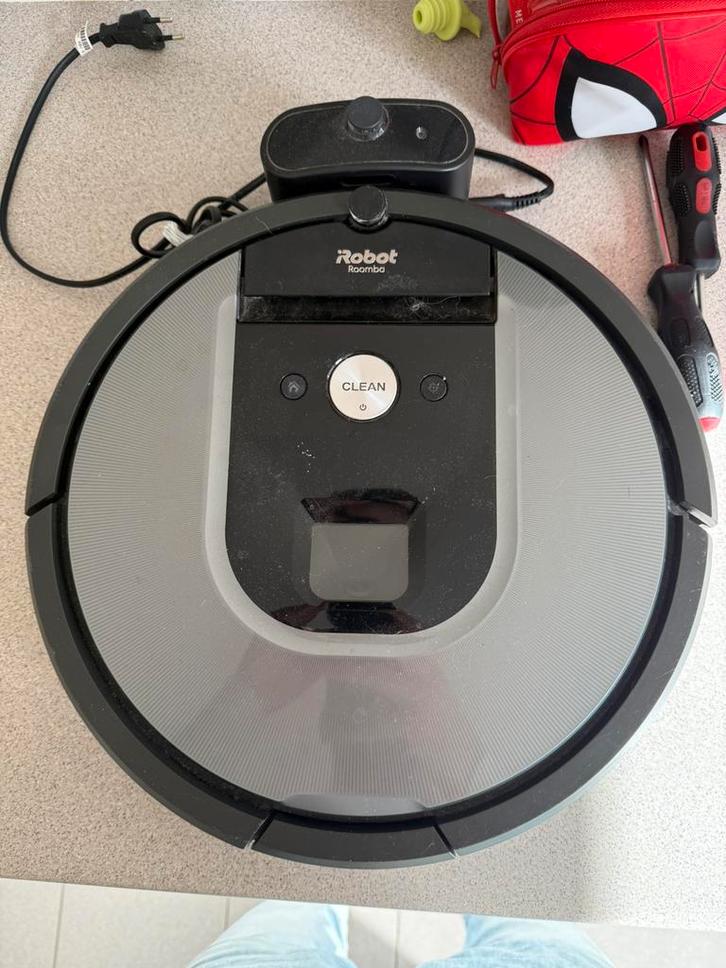 IRobot Roomba 960, Elektronische apparatuur, Stofzuigers, Zo goed als nieuw, Stofzuiger, Ophalen