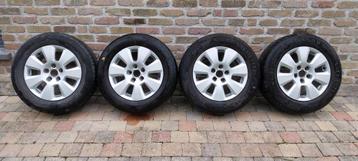 audi A6 aluminium velgen met banden beschikbaar voor biedingen