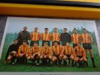 VOETBAL TEAM prent jaren 60 uitgever MONTY  KV MECHELEN, Hobby en Vrije tijd, Verzenden