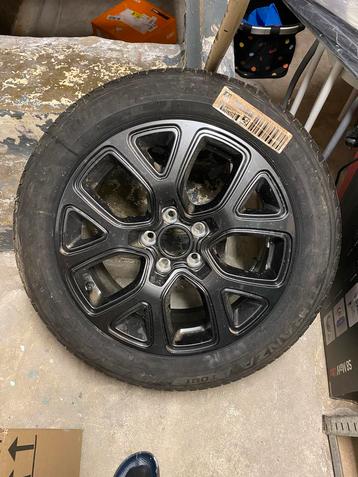 Te koop 1 velg met nieuwe band Fiat 500X beschikbaar voor biedingen