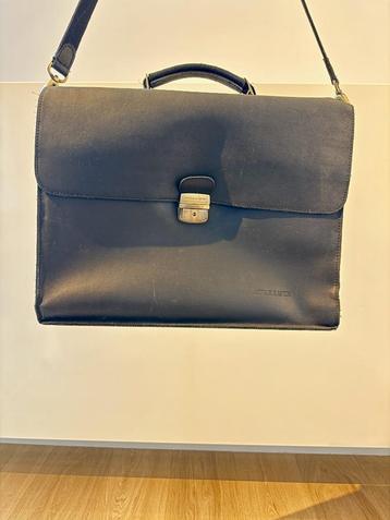 Arthur & Aston Leren Messenger Bag/Aktetas beschikbaar voor biedingen