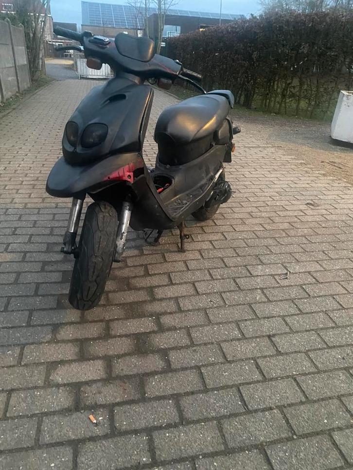 Peugeot tkr, Fietsen en Brommers, Scooters | Peugeot, Gebruikt, Overige modellen, Klasse B (45 km/u), Tweetakt, Ophalen