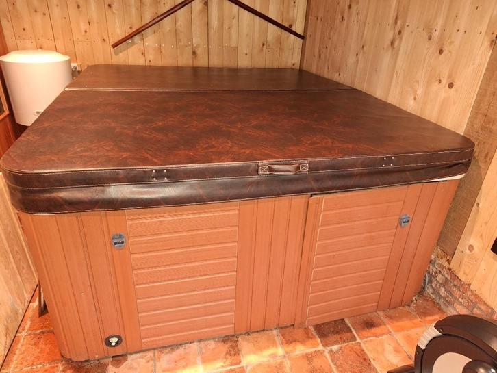Jacuzzi Caldera 5 personen, Tuin en Terras, Bubbelbaden en Hottubs, Gebruikt, Vast, Afdekzeil, Filter, Pomp, Ophalen