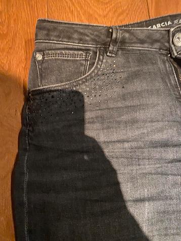Jeans zwart met steentjes maat 31 lengte 32 beschikbaar voor biedingen