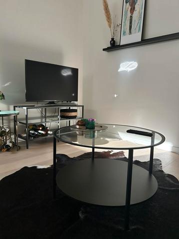 Zwartbruin/glazen salontafel beschikbaar voor biedingen