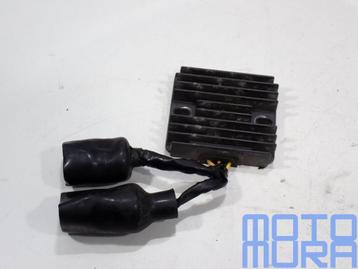 Spanningsregelaar voor de Honda CBR 1000 RR 2004 - 2007 SC57 beschikbaar voor biedingen